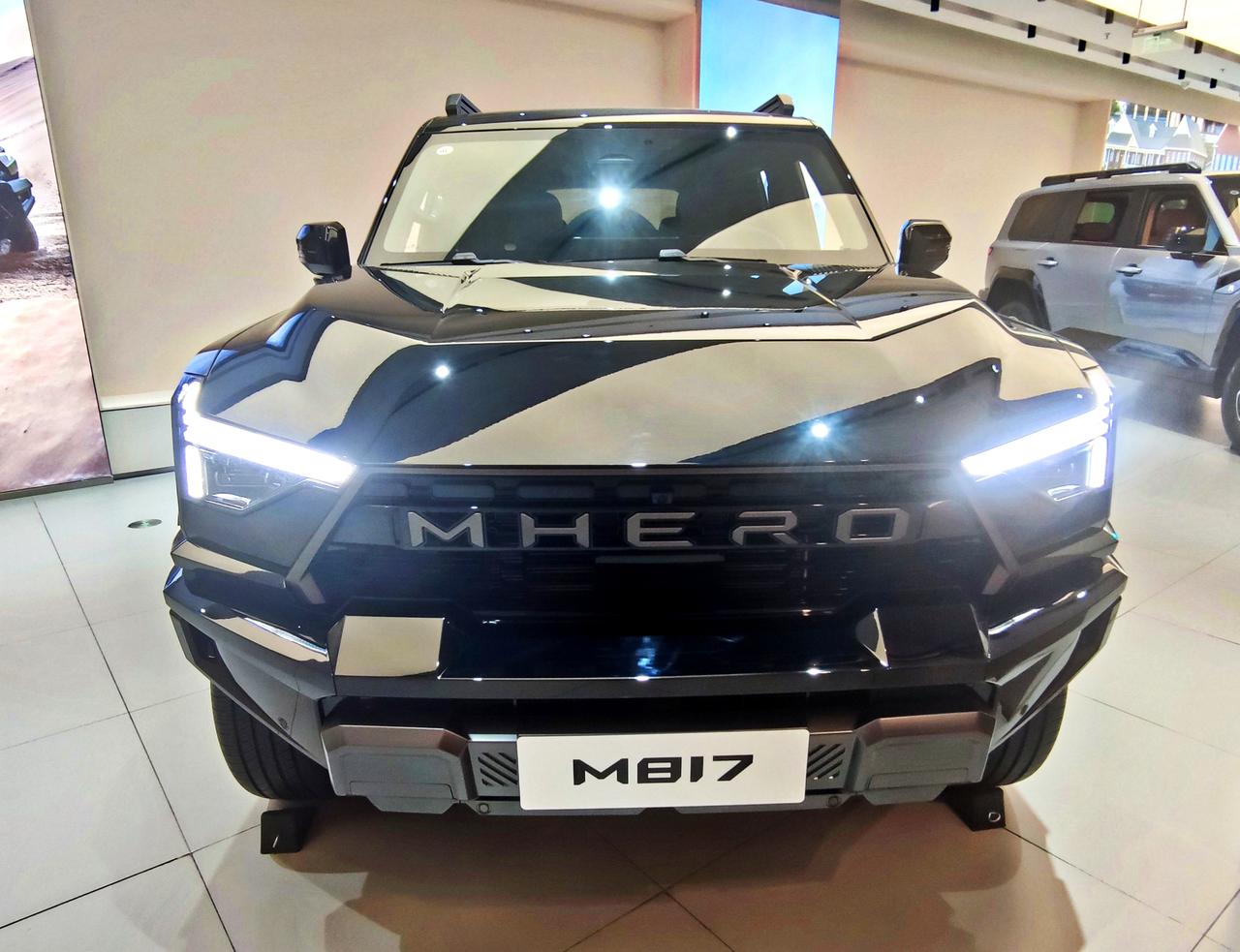 全新家用SUV《猛士M817》
   东风猛士M817焕新上市，全系四驱+800