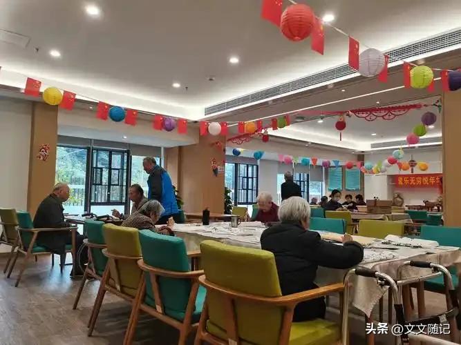 上海养老院一个月2万，进去还得先交120万定金！今天托关系才混进去看了看，说实话