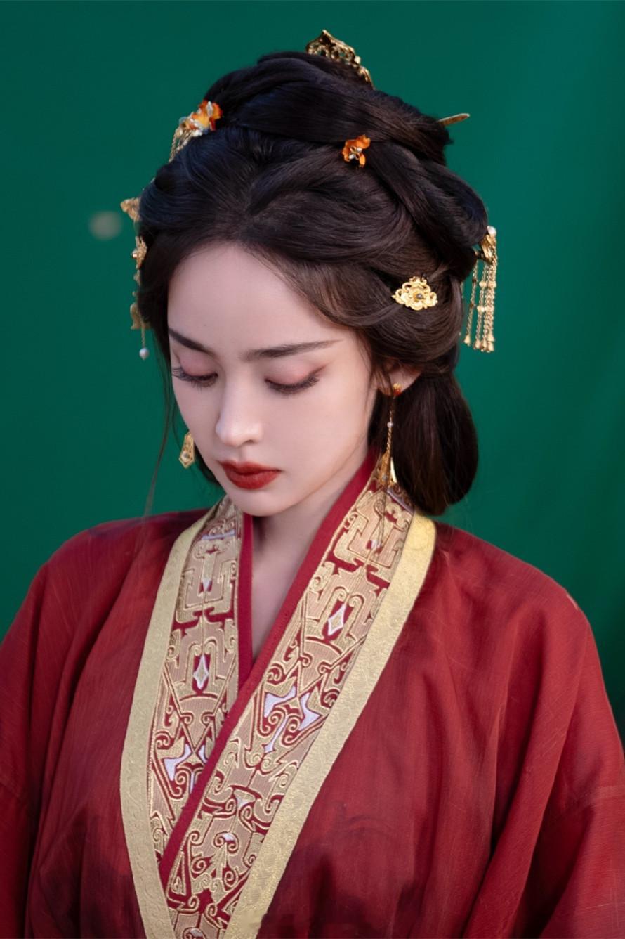 娜扎古风红衣飒爽飘逸 ​​​