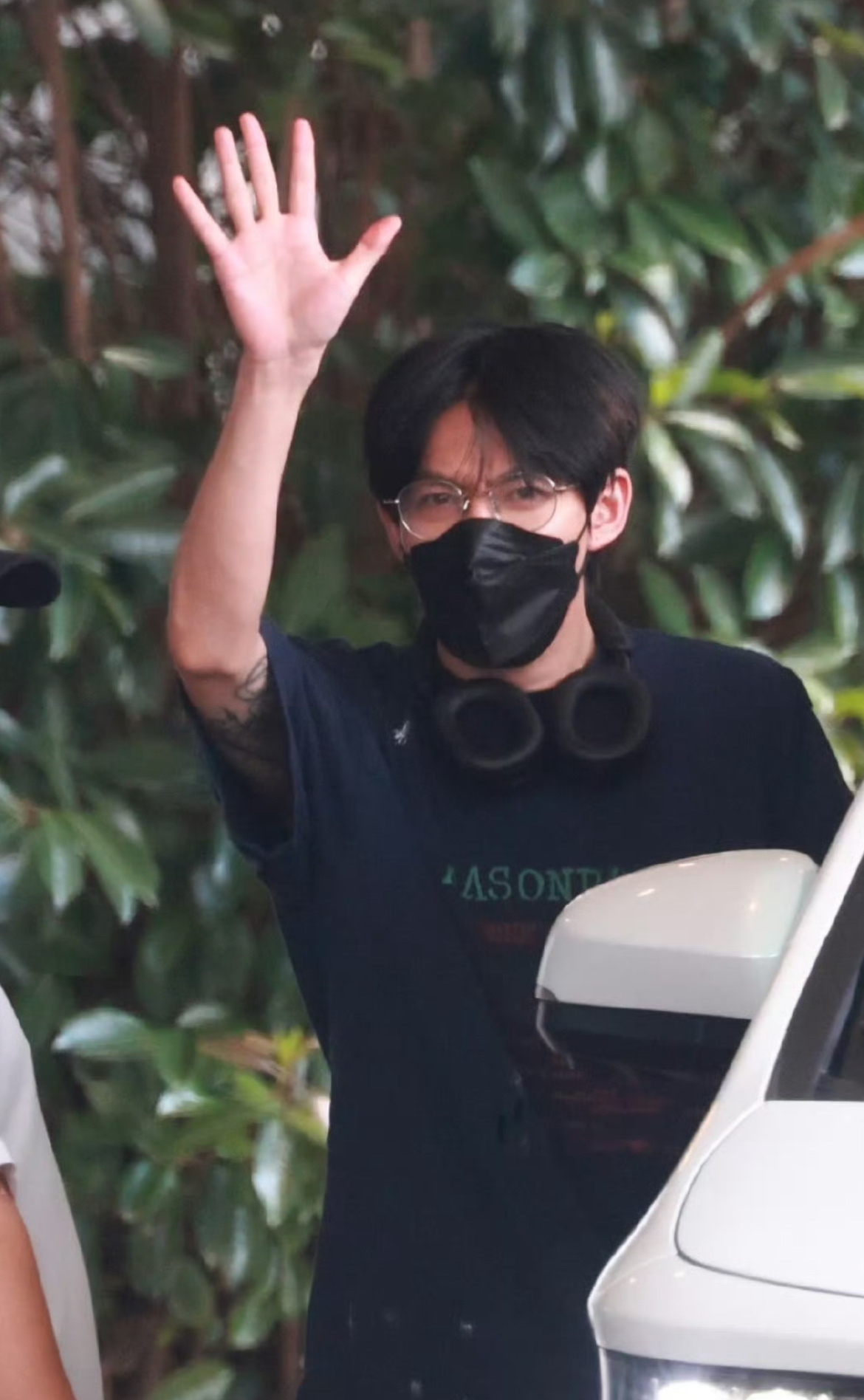 为子又瘦了  这厚重的黑眼圈 [偷笑] 快回去补觉 ～ ​​​