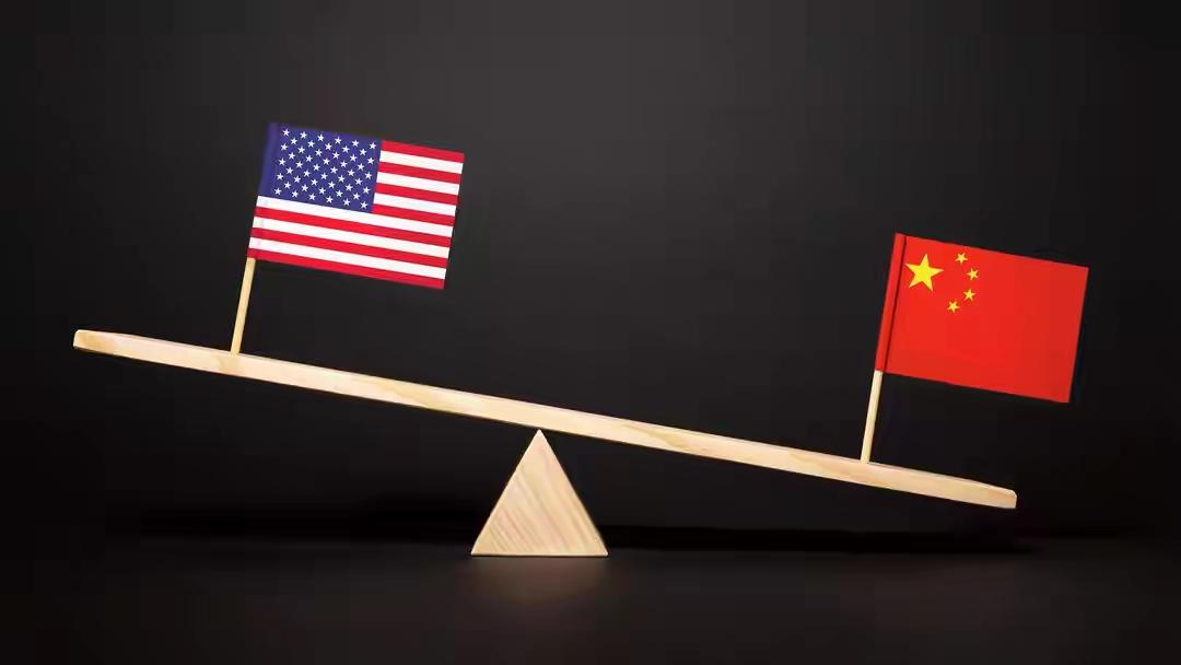 这正是当下中美博弈最核心的底色——全领域贴身竞速、各有长短互追互超，再也不是单一