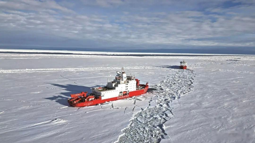 中国工程师在南极的硬核告白南极零下几十度，O中国工程师就在这儿守着科考站。设备冻
