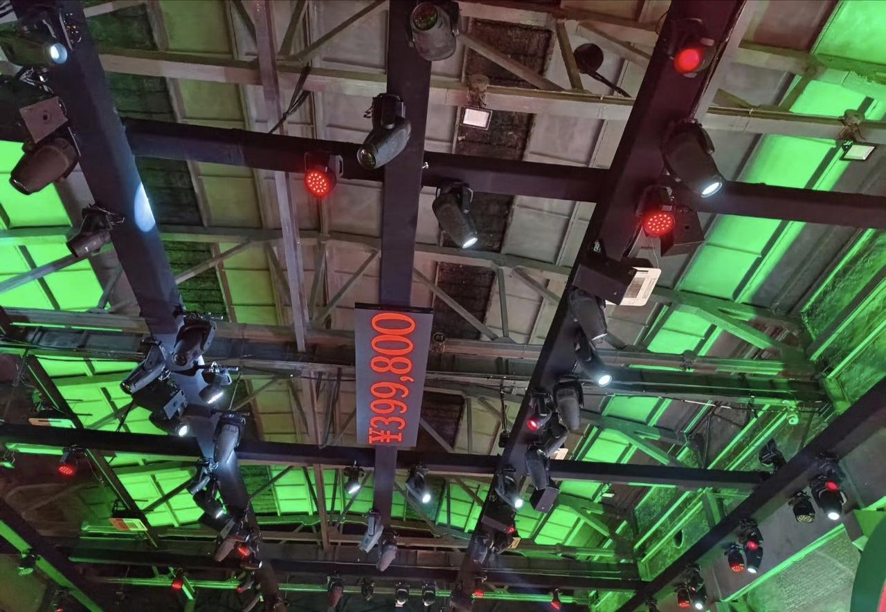 全新一代MINI JCW COUNTRYMAN，价格39.98万，引入中国的只有