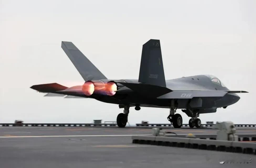 特朗普公布最新总统令，美国军事专家傻眼，中国军迷：干得漂亮。

10月28日，特