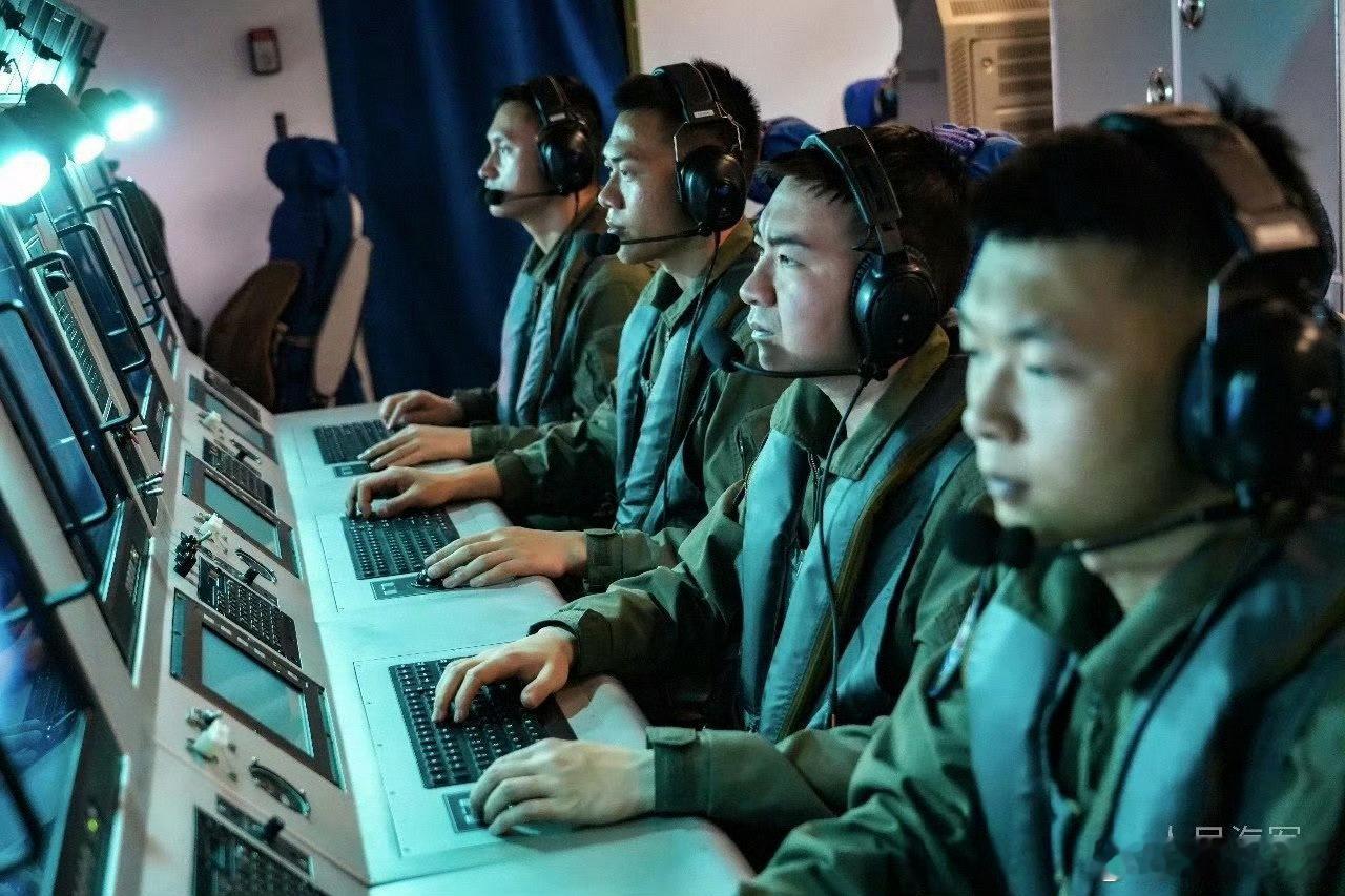 我们的感觉也很高端啊这个传闻网页链接，应该是模拟我们的核潜艇与西方代表P8A的蓝