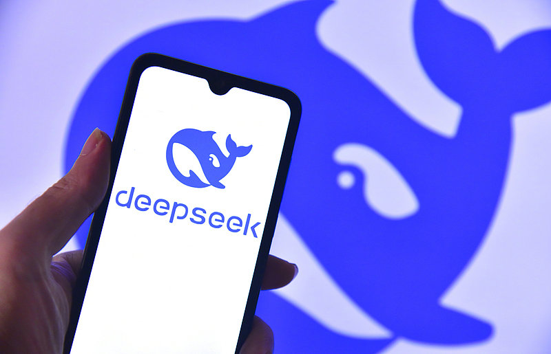 【 DeepSeek被曝考虑进行外部融资 ，巨头阿里巴巴有意参投】AI 明星创企