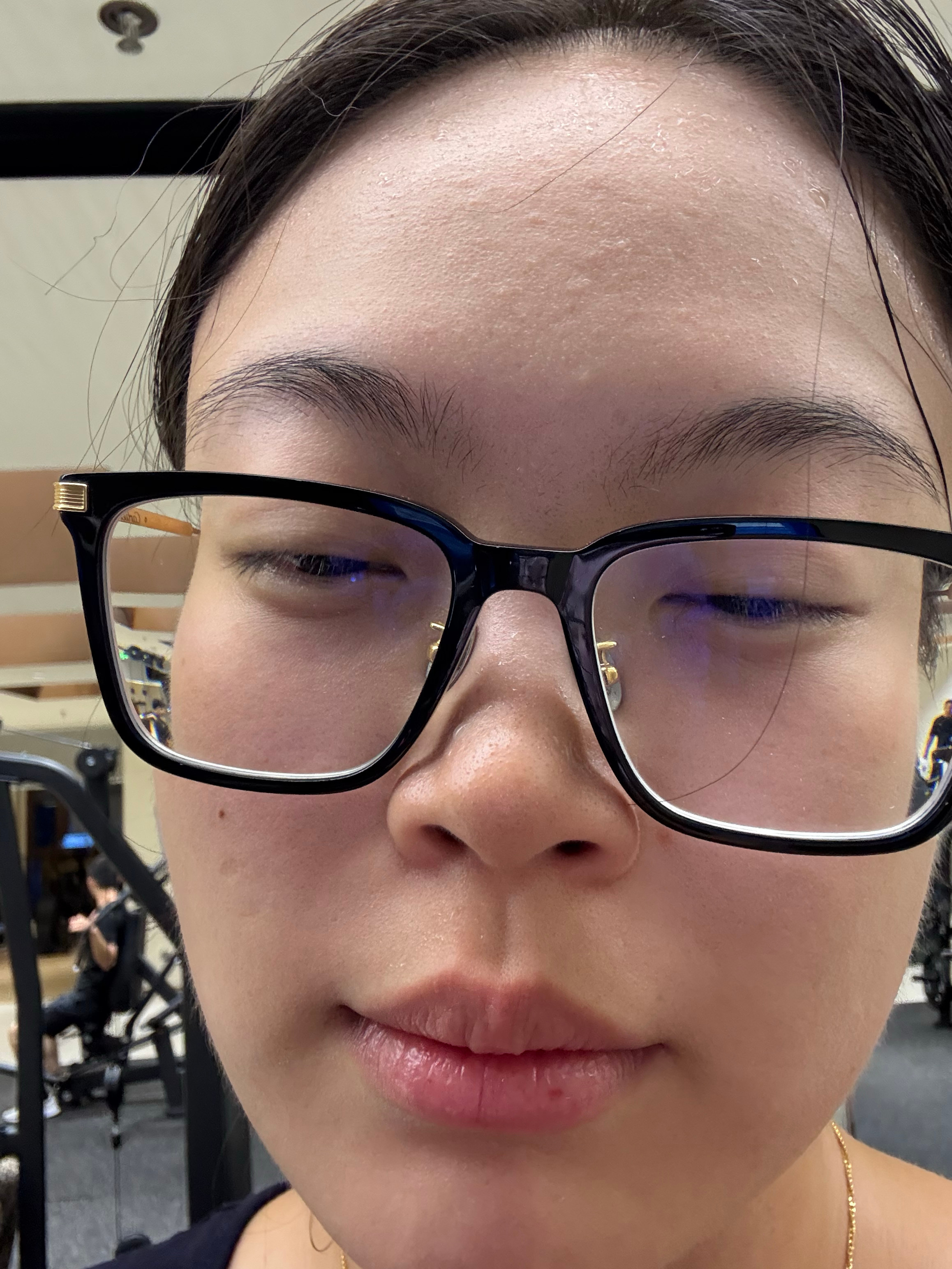 俺不中了。走了四十分钟有氧汗流浃背了。咱这个体能下降这么多的吗。 ​​​