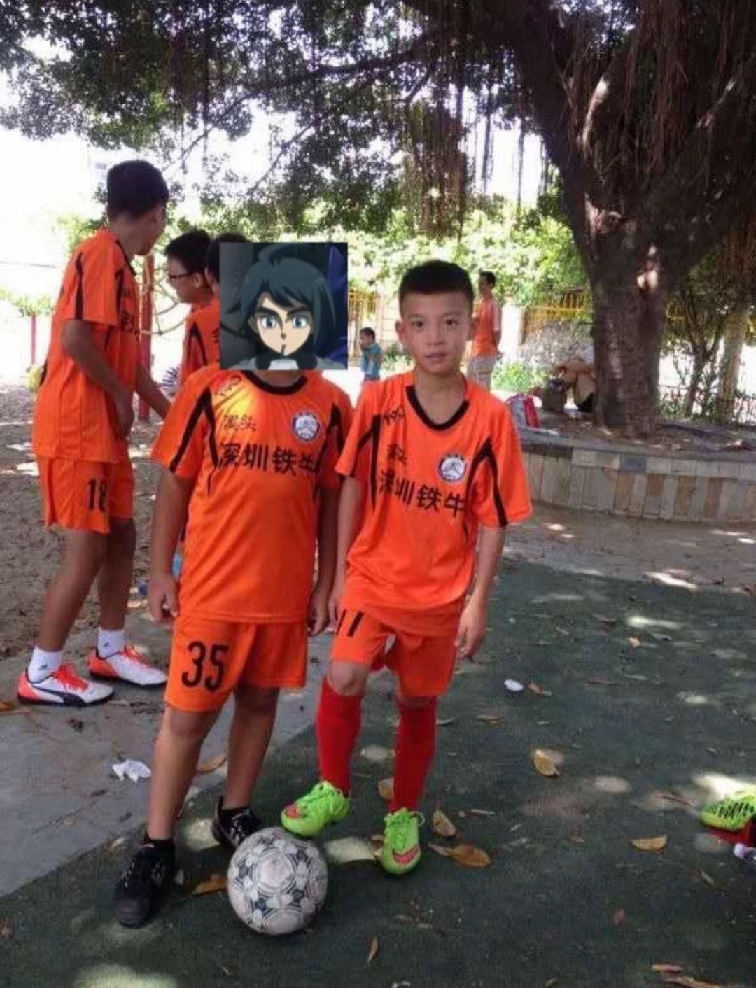 全世界最可爱的小宝宝诞生了！摸摸这只小兔😍（图源dy评论区“有米有彩”） 