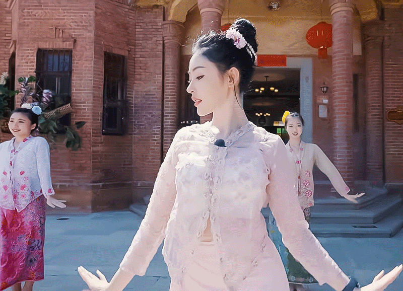 #张天爱[超话]# ▪️是好朋友的周末· 张天爱这一定是我的近期最爱​​​