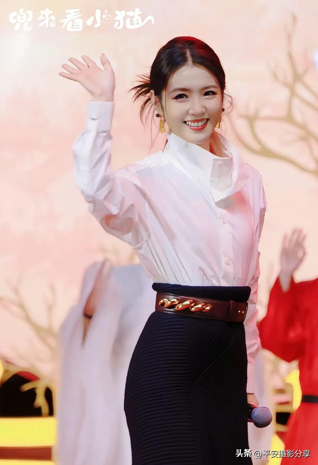 燕子娘——李云霄什么样的爱才叫真爱❤️ 如何穿搭才能展现气质和高贵?