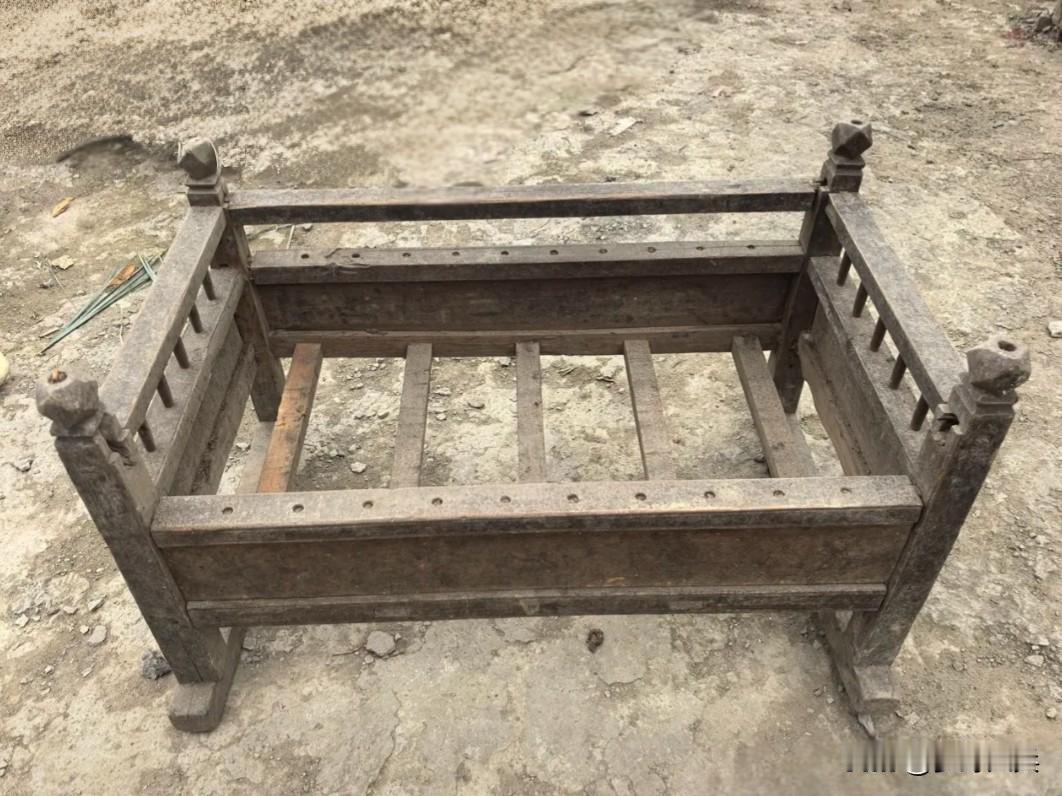 院子发一台老物件，问了400个人没有人认识它，个个都说从来没见过，也不知道是什么