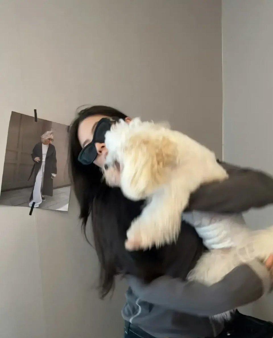 成年人的世界就是：骂骂咧咧继续干，乞丐不会嫉妒千万富翁，但会嫉妒收入比他高的乞丐