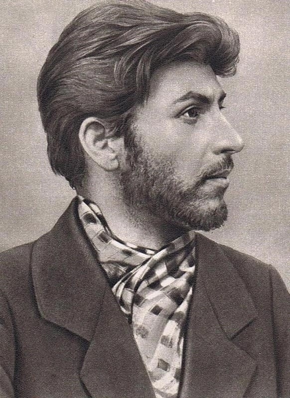 🔥 1902年3月12日，约400名因参与革命运动的工人被格鲁吉亚巴统的罗斯柴