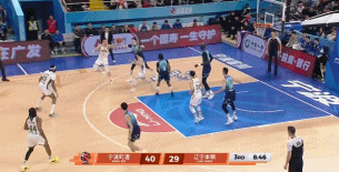 太不容易了！赵继伟三分荒终于终结 借掩护出手稳稳命中宁波男篮vs辽宁男篮