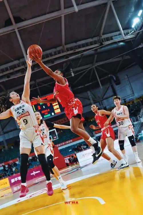 中国女篮超级联赛次回合比赛扣人心弦，最后1秒完成绝杀，山西竹叶青酒女篮在主场以7