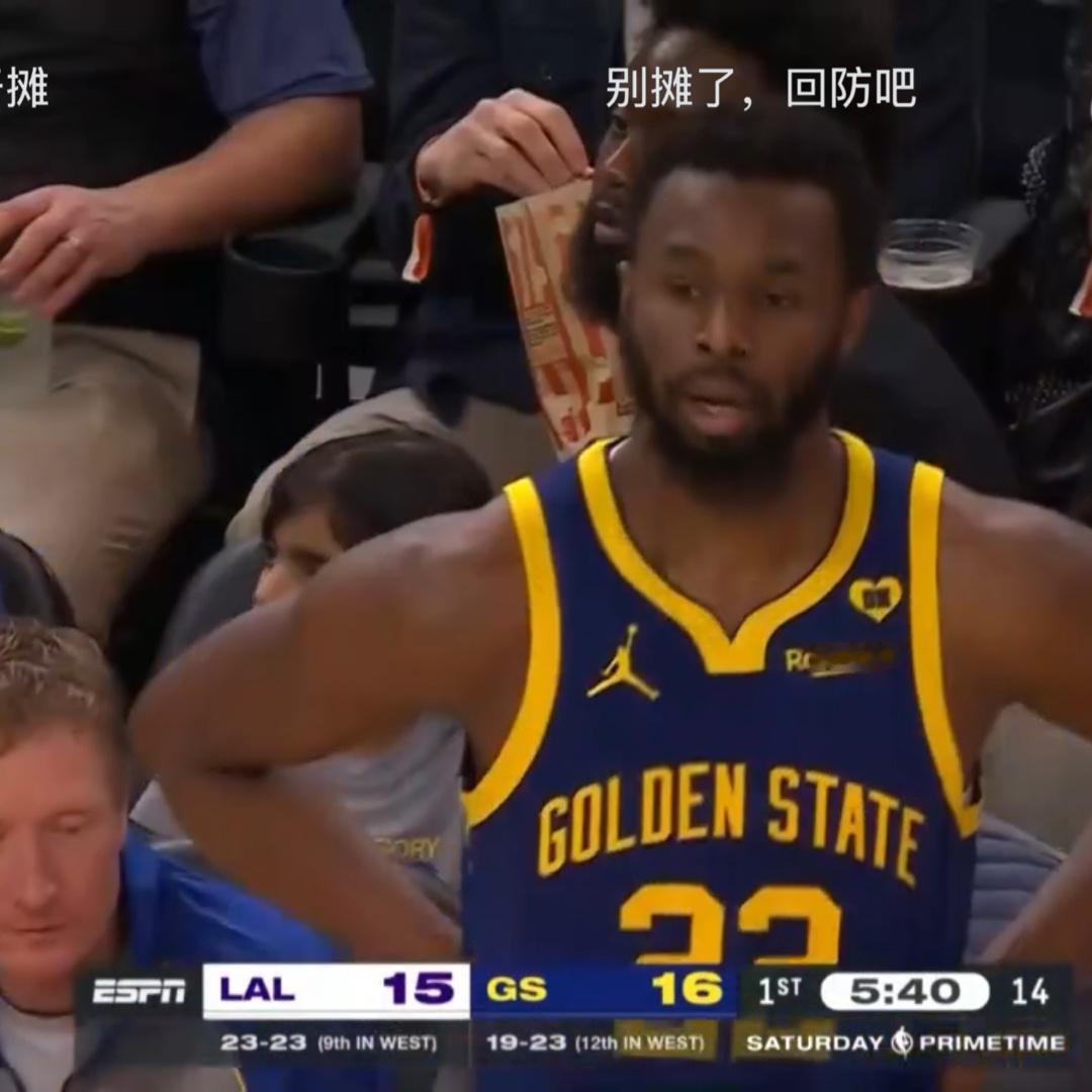 嘴哥腿咋这么软[裂开][裂开]#为梦想开球##湖人vs勇士# ​​​