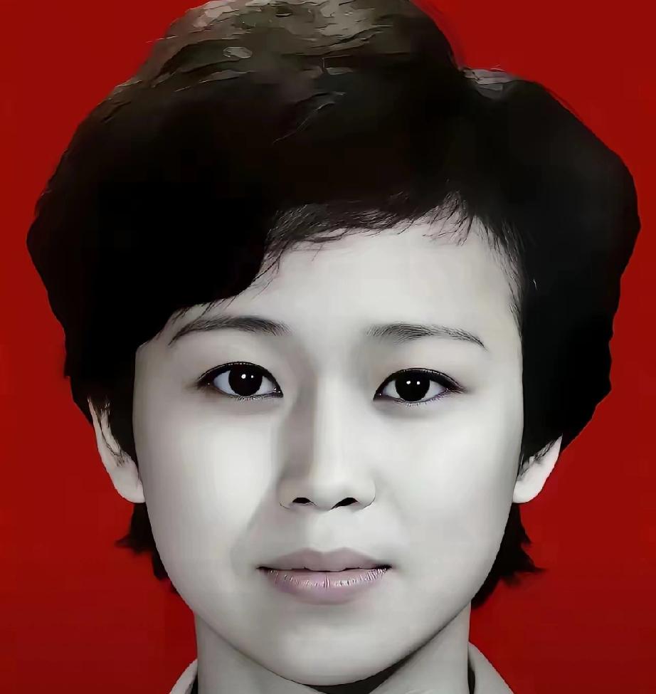 中国共产党的优秀党员，新时代革命军人的杰出代表，中国人民解放军原昆明军区某部原卫