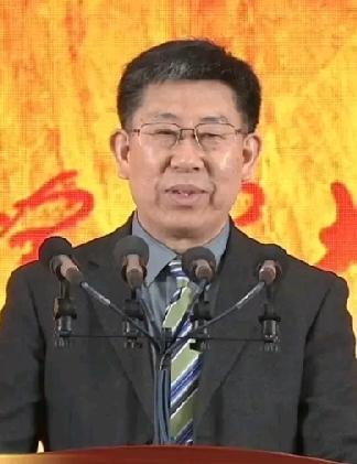 周、成、虎，这下真的成虎了，一个搞地理科研的，也能贪这么厉害，到严重违法违纪这一