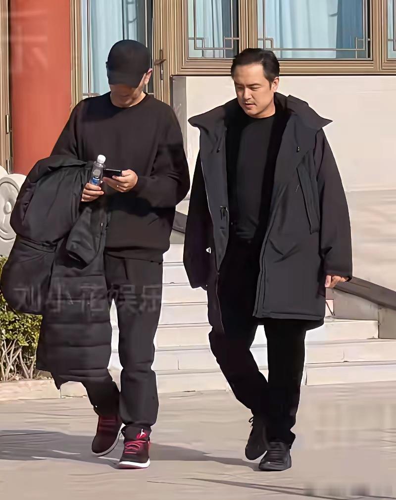 罗晋父亲葬礼：相交20多年的好友明道现身，网友差点认错人了！明道和罗晋是20多年