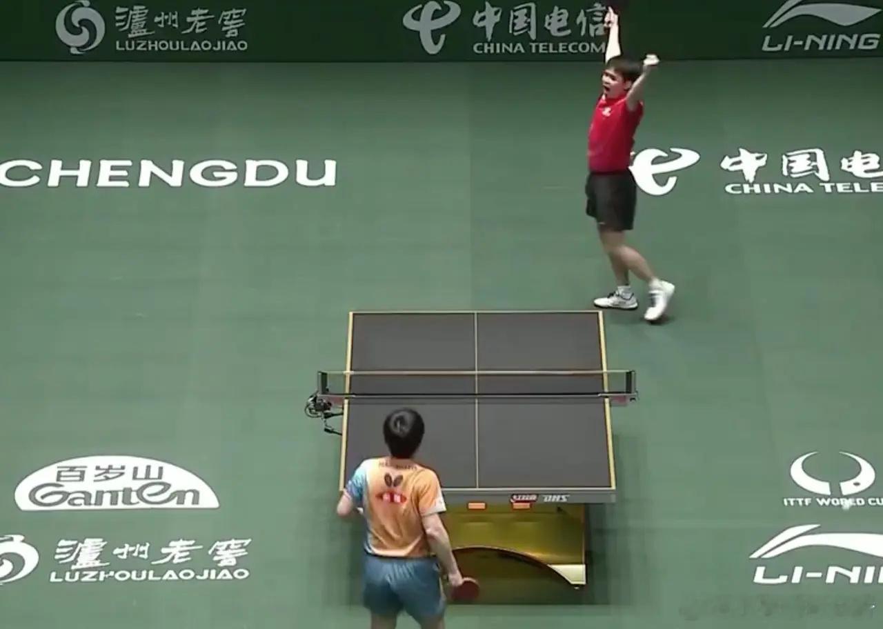 8-1狂胜日本队！中国队11连胜斩获3连冠：林诗栋2-1复仇张本智和北京时间12