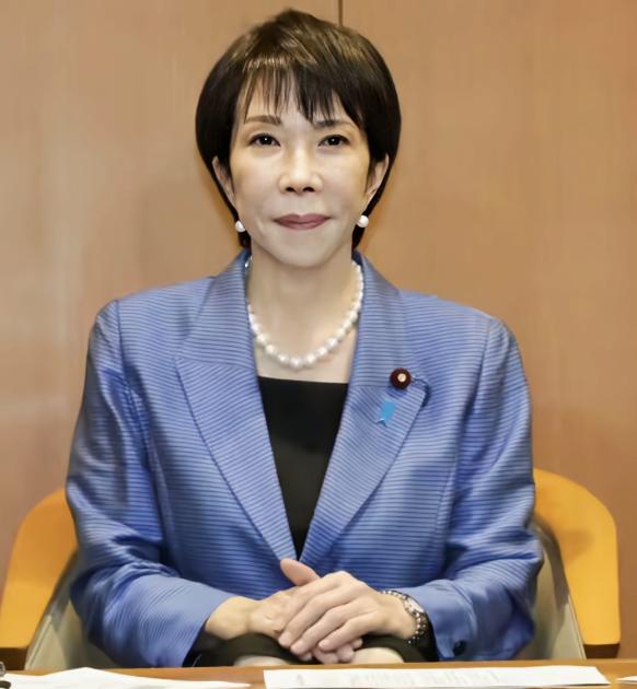 日本这次真把自己“绕”进去了！联合国公布一张“新地图”后，日方一看中国版图似乎变