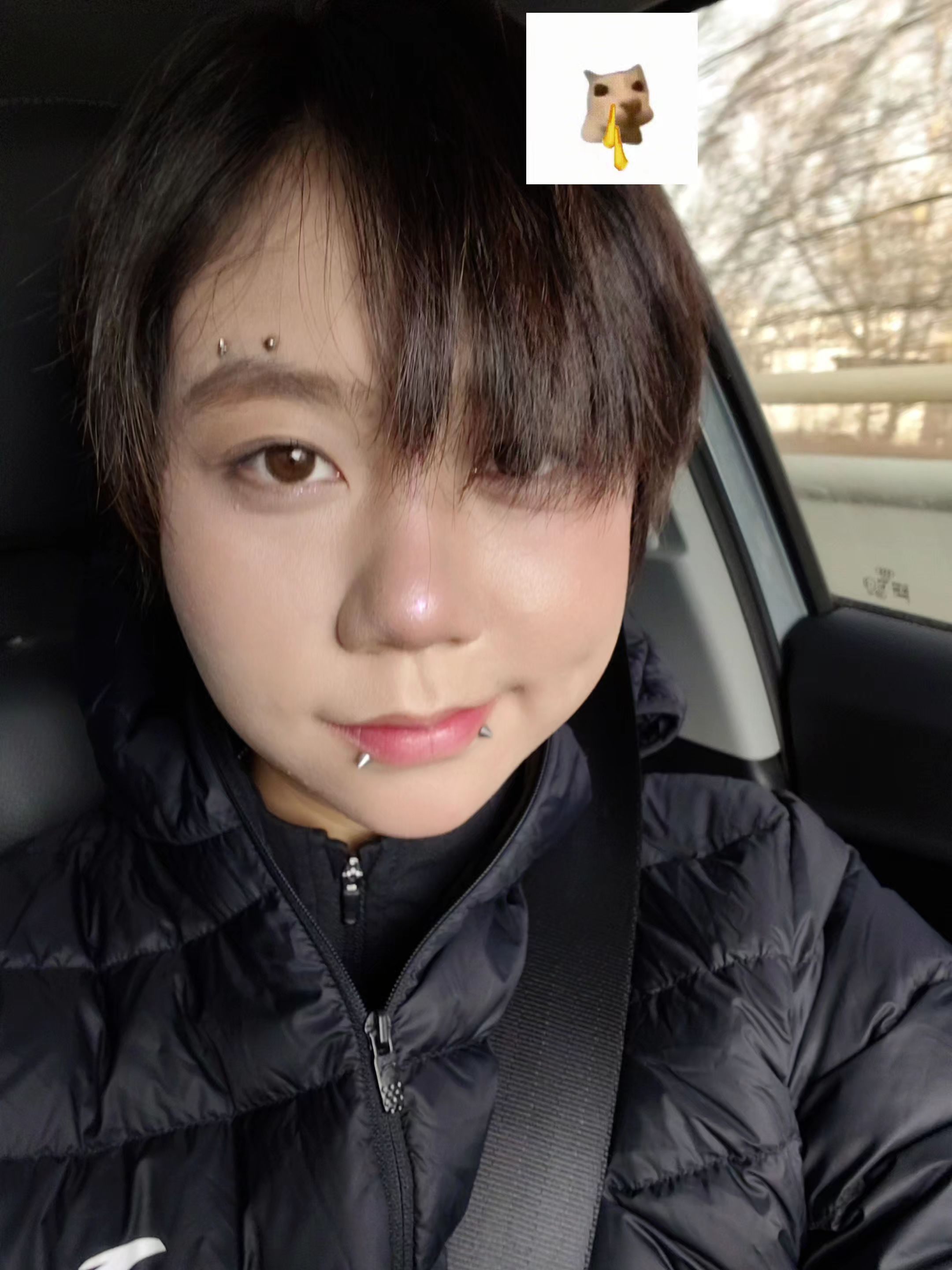 今天吃了雷霆饭，化了雷霆妆，拍了雷霆照(๑´∀`๑)