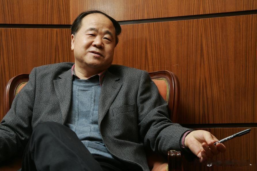 莫言这段话，一语道破人性，他说:“如果你是天鹅，不幸落入底层，切记先把身上的毛染