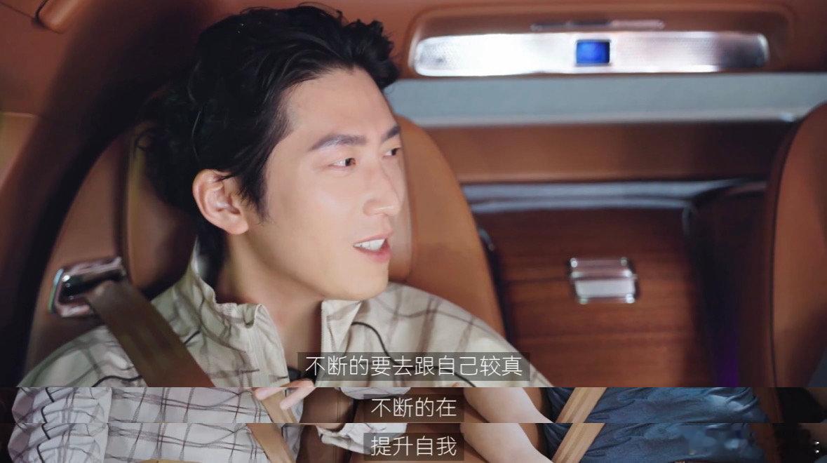 窦骁到底还有多少运动技能 窦骁的运动技能包真的是深不见底，登山、滑雪、帆船、高尔