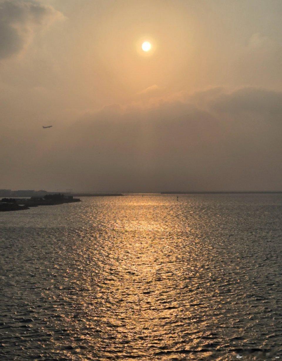 尤长靖拍的海上落日 尤长靖海上落日大片来袭！大海🌊、烤肉🥩、日落🌇、拉面?