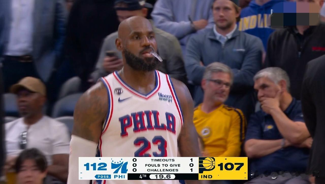 76人超级球星詹姆斯真是甘当绿叶！NBA常规赛76人在客场以114：109力克步