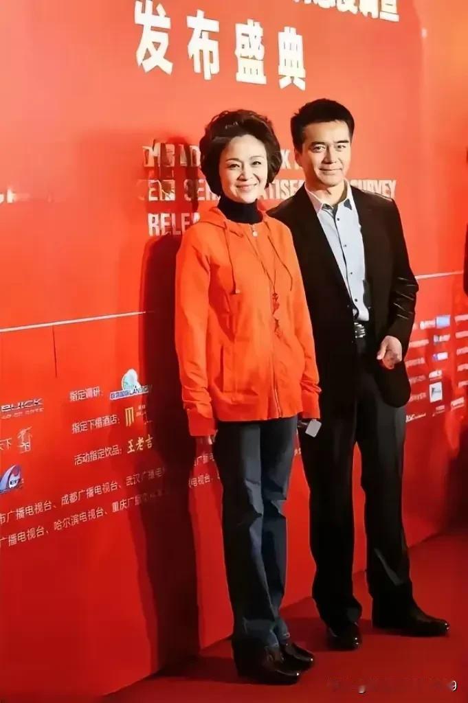 我敢说认识这两位的都是60、70后了吧？对他俩不会陌生吧？00后估计对他俩就有点