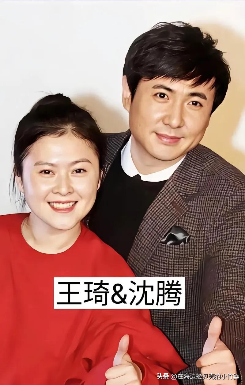 抛开聚光灯下的喧嚣，这些明星夫妻守住平淡日常，长久相伴。不必高调秀恩爱，长久安稳
