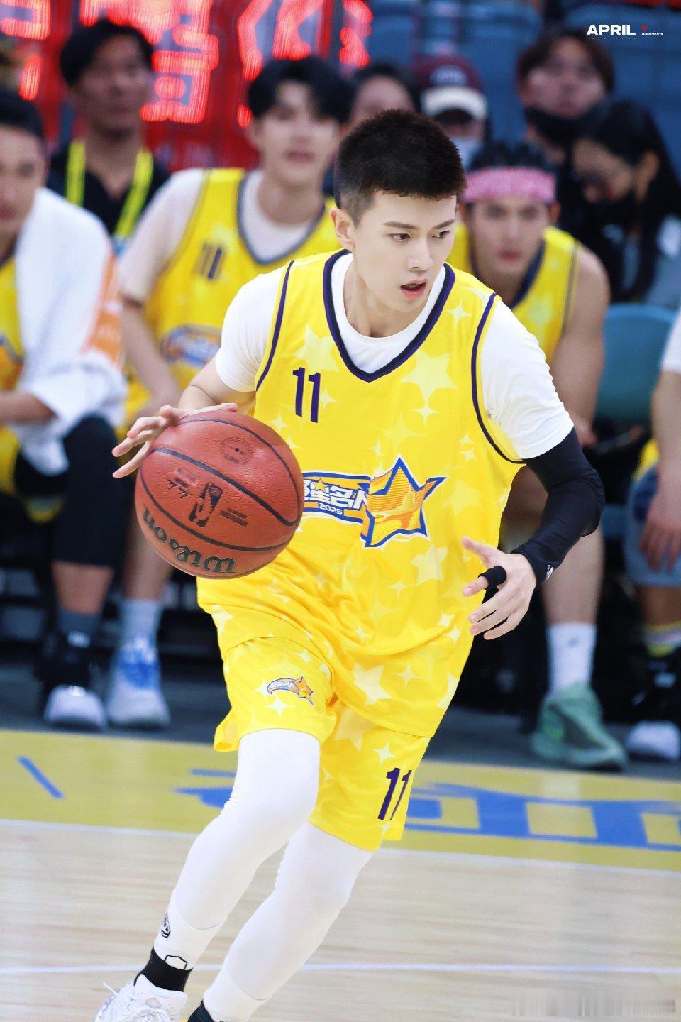 任嘉伦成为腾讯NBA星推官恭喜任嘉伦成为腾讯NBA星推官 