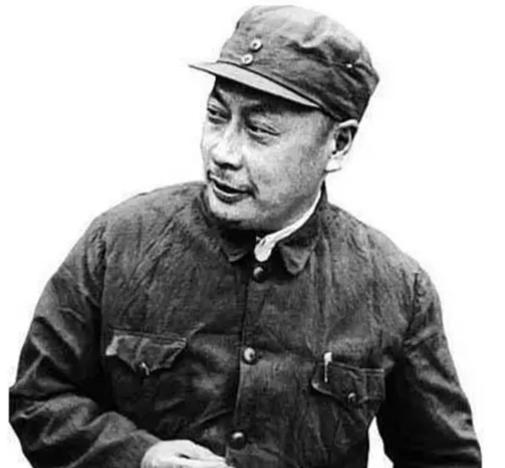 1948年襄樊大战，陈毅给猛将王近山下密令：城里那个副司令是我恩人，21年前他救
