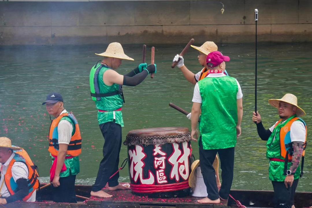 龙舟赛是广东人最鲜活的一集看完才懂广东人的浪漫藏在四季节庆里苦练龙舟筹备佳节永远
