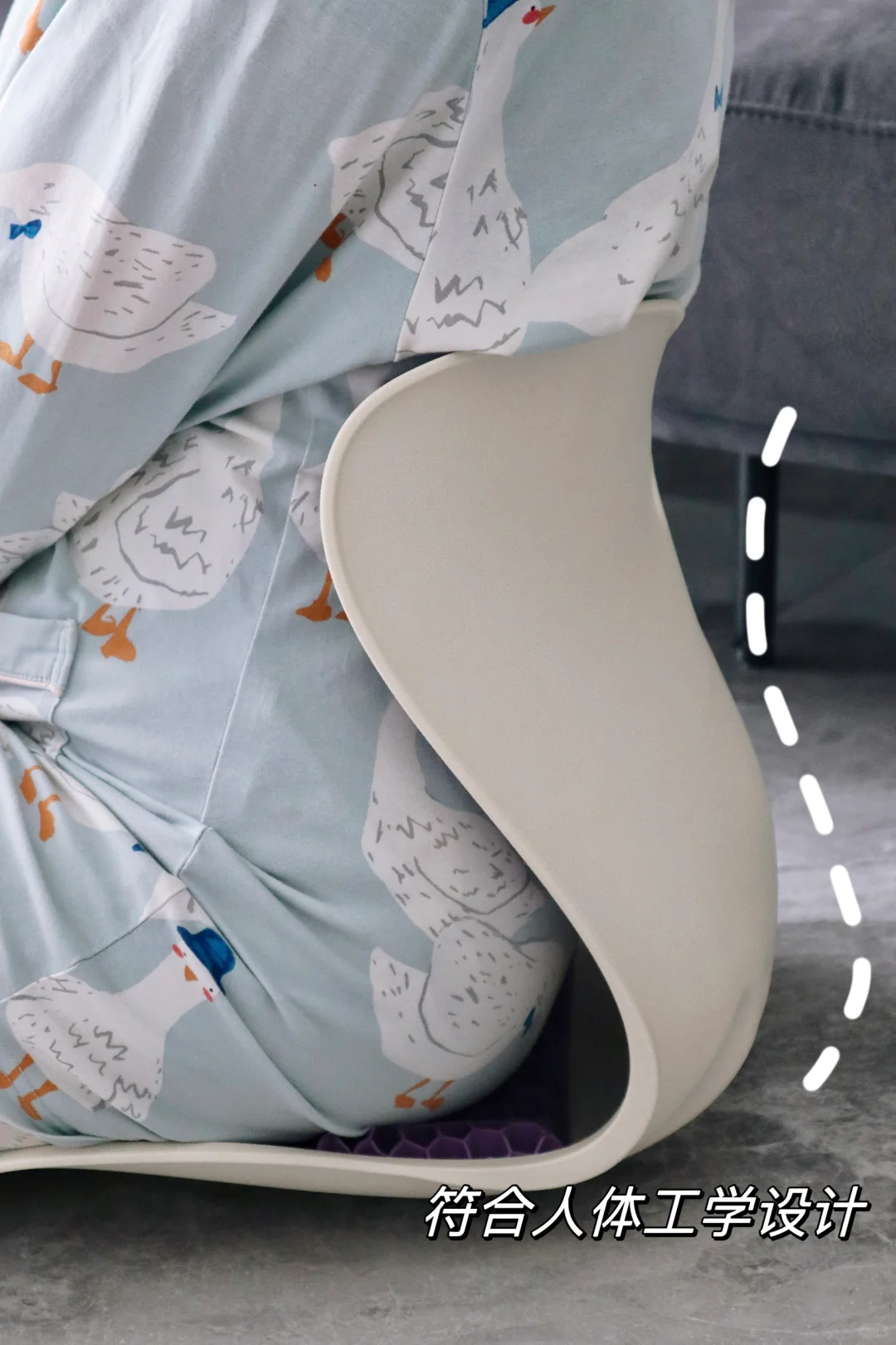 孕期跟风买的哺乳坐垫，真是帮了我大忙！