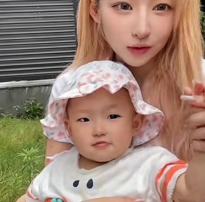 双眼皮的父母不可能生出单眼皮的孩子 