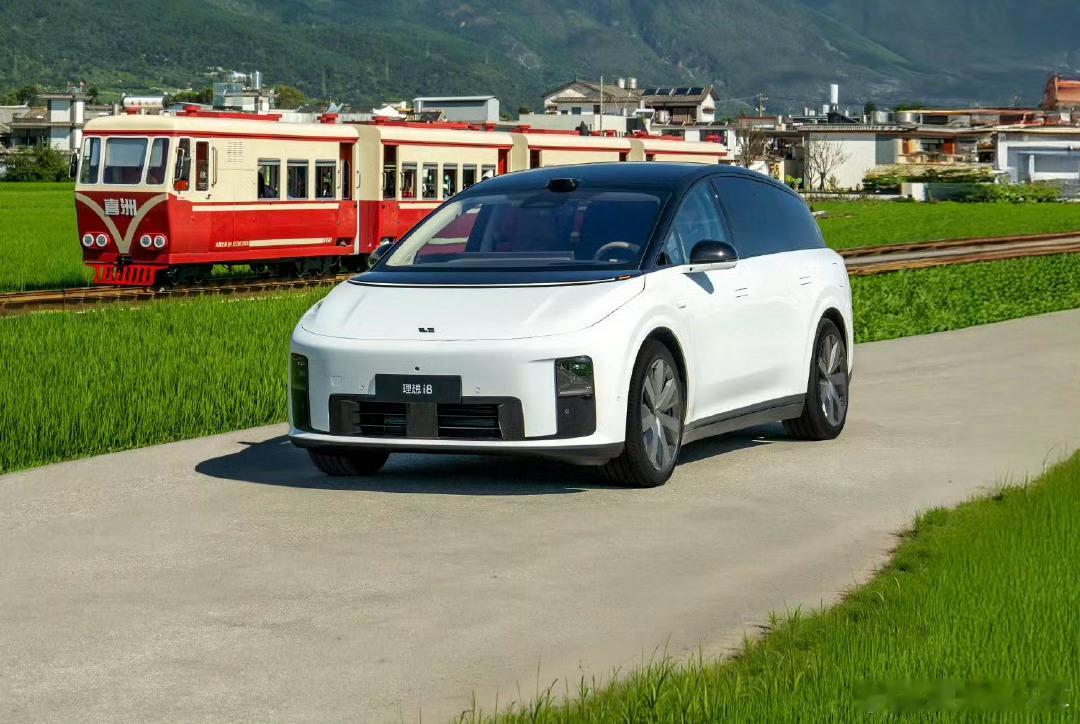 理想调整销售组织架构新能源汽车大v聊车 据最新消息，理想汽车今日召开内部会议，宣