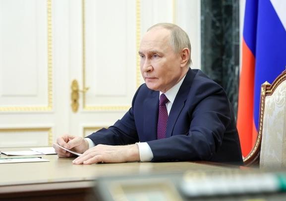 英国怎么也没想到，自己在英吉利海峡扣了俄罗斯一艘油轮，竟会让全球公海航行规则面临