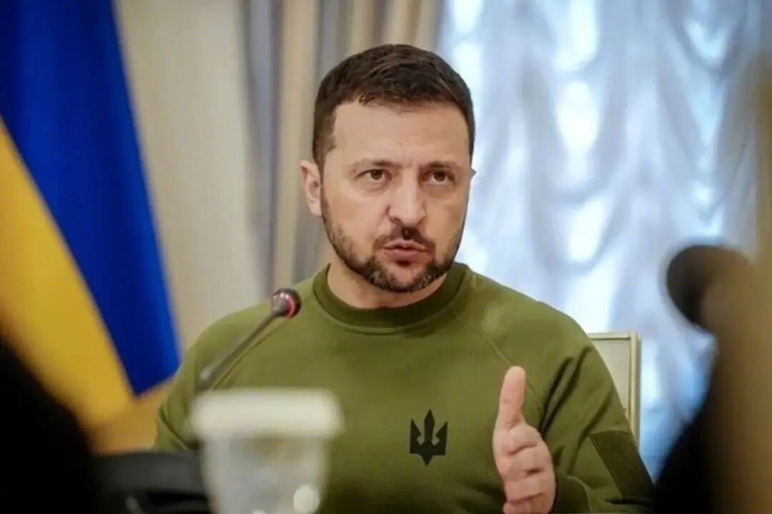 泽连斯基未决定是否参选下届总统俄乌局势观察团热点解读 泽连斯基尚未确定是否参选，