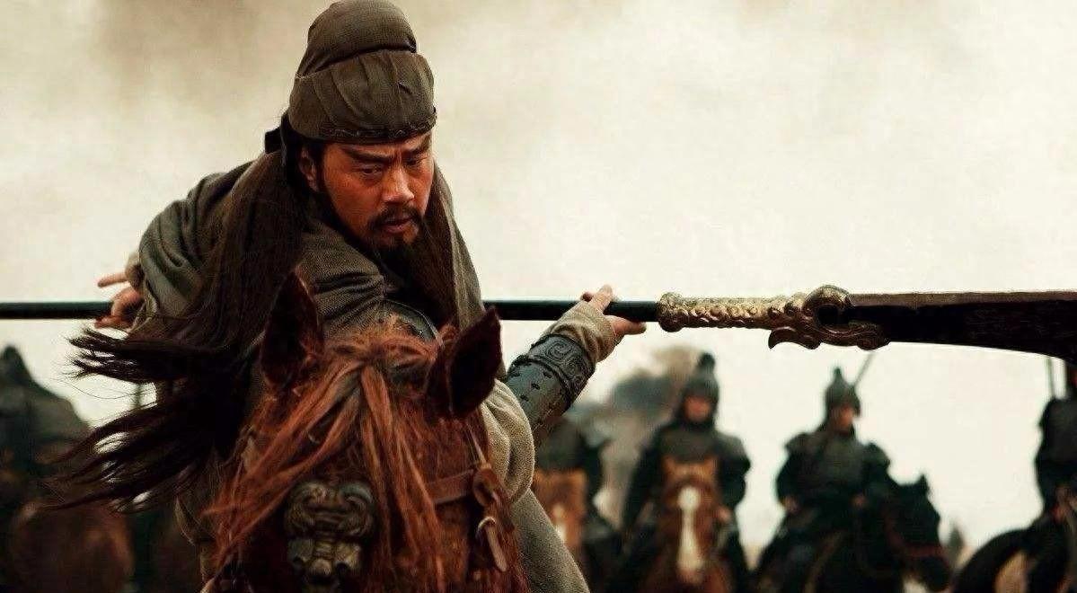 三国演义中十大忠义人物排名出炉，诸葛亮位居第三，关羽却未能进入前三名！
建安五年