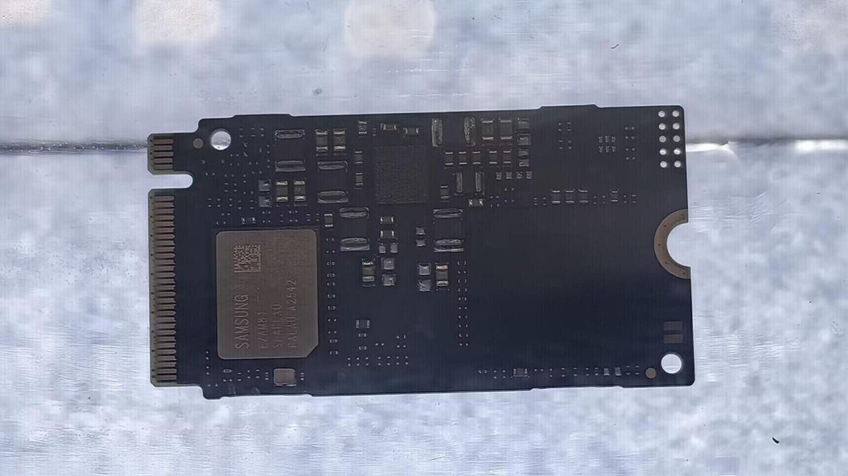 【三星展示BM9K1 PCIe 5.0 QLC SSD】近日，在2026中国闪存