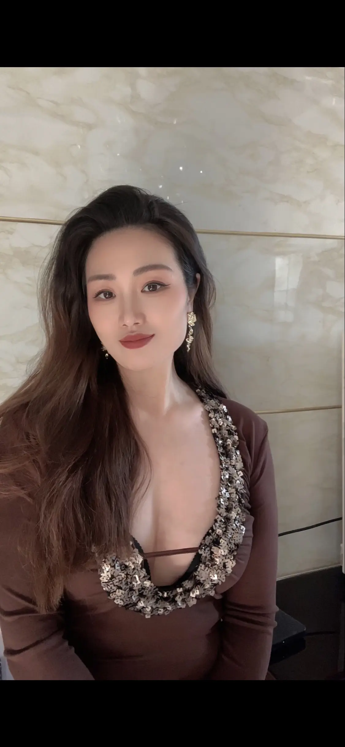 来者要惜，去者要弃。真真假假时间自会定意，凡事不要太在意，留不住的本就不属于你