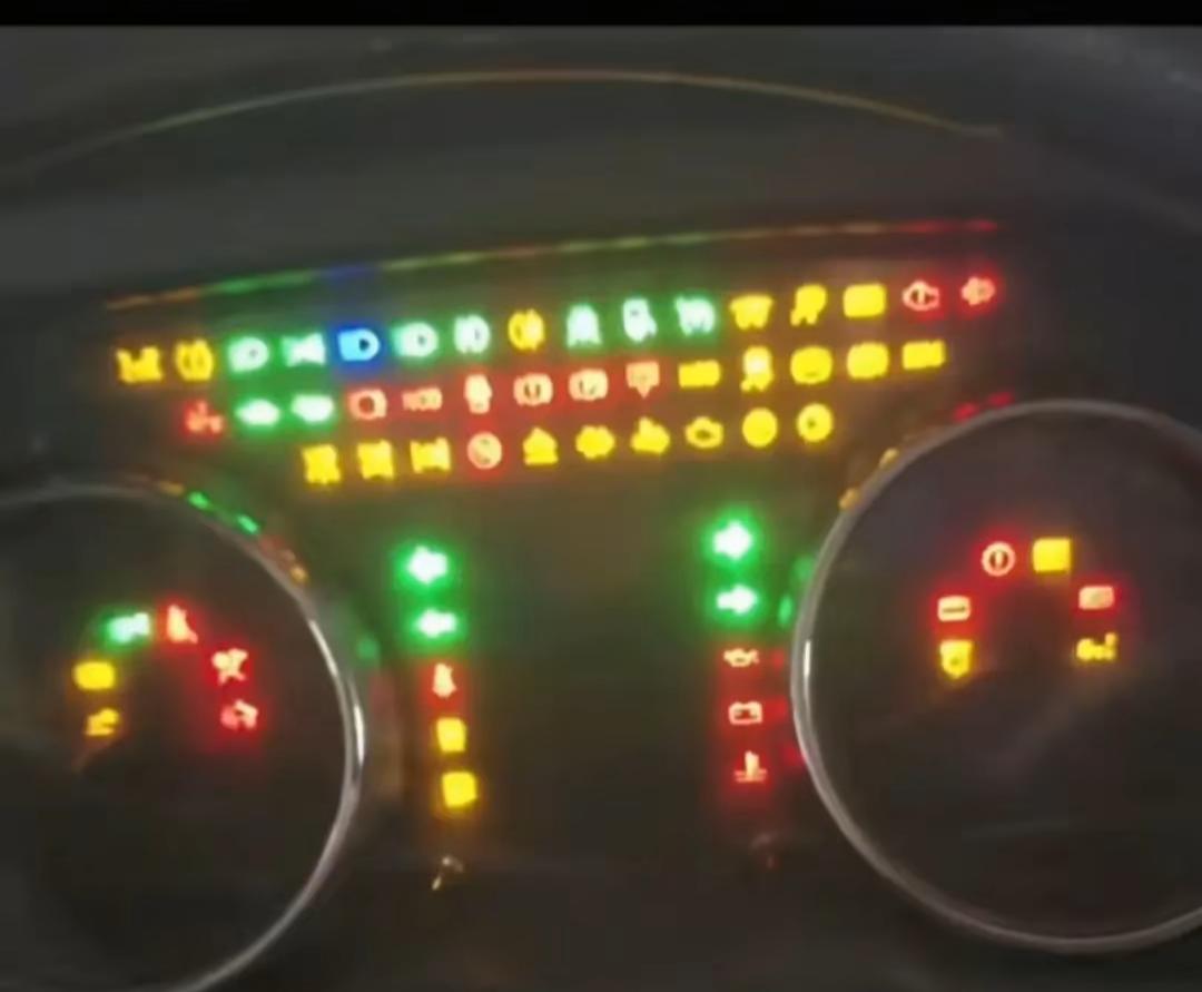 故障灯全部亮了
这可怎么办啊