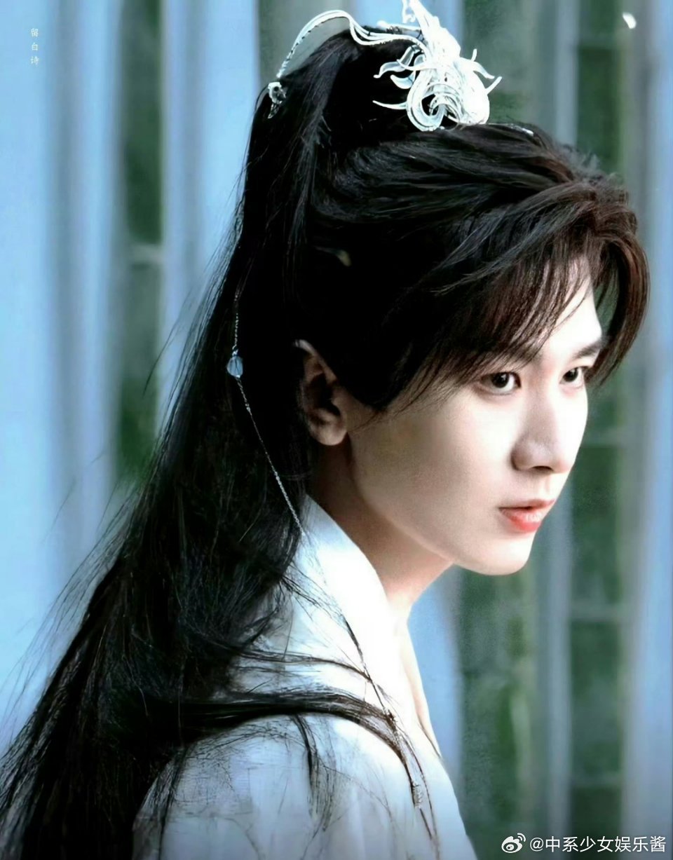 成毅VS张凌赫，谁才是古装美男 