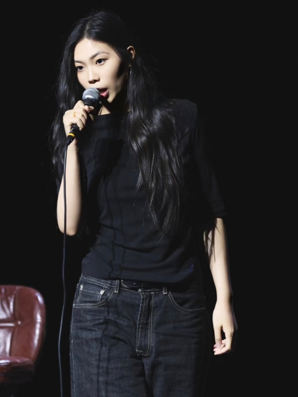 王大刀专治妈妈谈恋爱女儿管妈妈谈恋爱王大刀这小小年纪就成了主任，时刻了解妈妈的动
