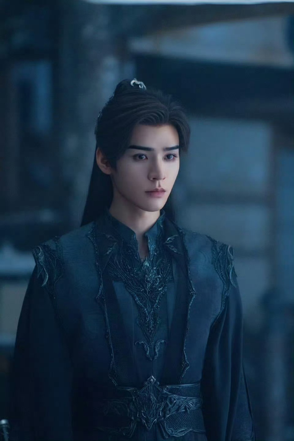 龚俊演技极具感染力！苏暮雨手刃仇敌后，眼中非快意而是悲痛的泪光。表演充满层次，直