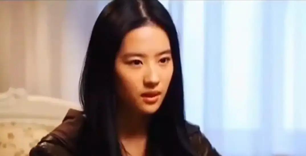 刘亦菲被造谣变性，赔6万才止
 
15年前一条“她是男人”的帖子，今天还能搜到。