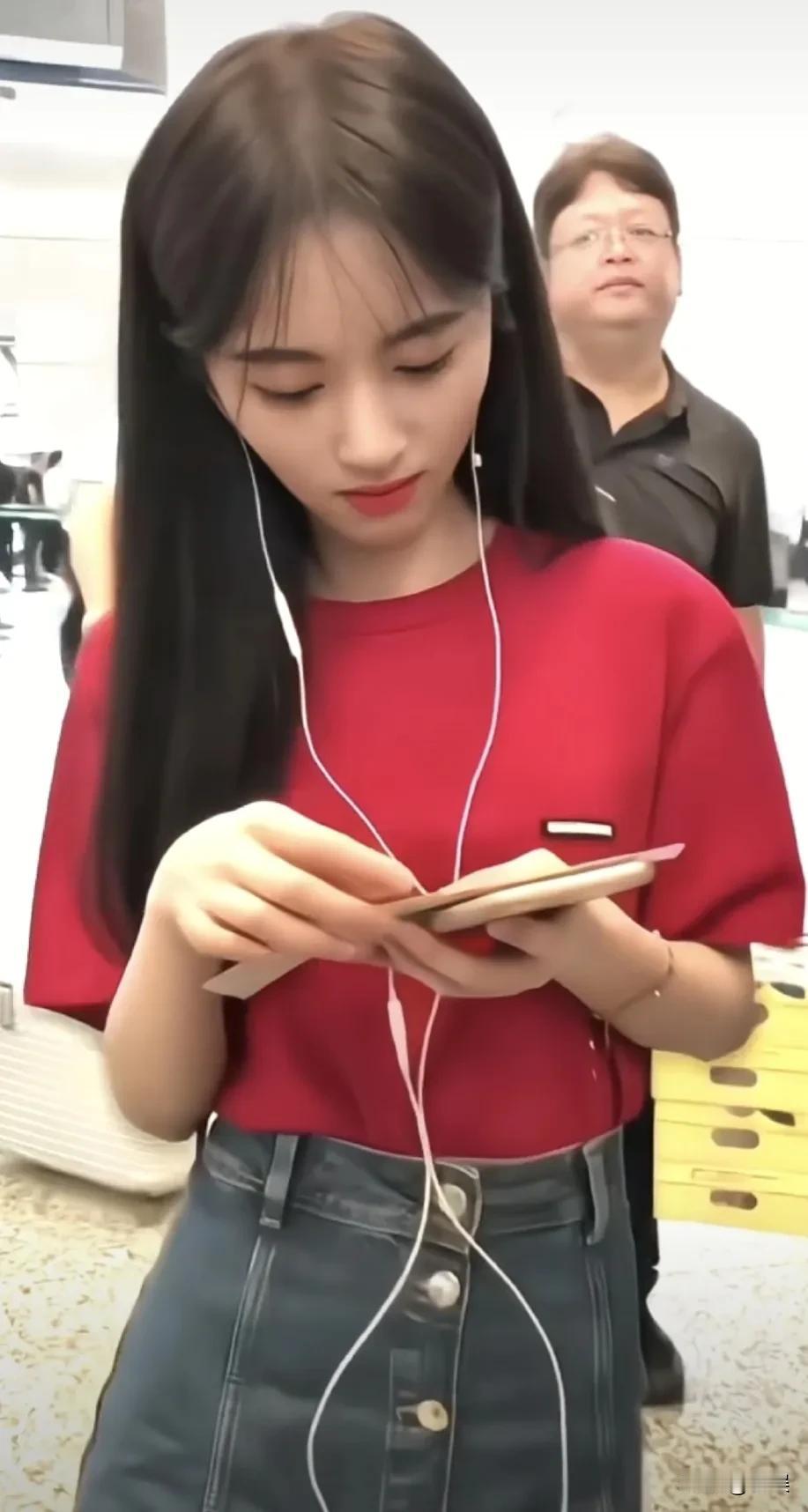 鞠婧祎