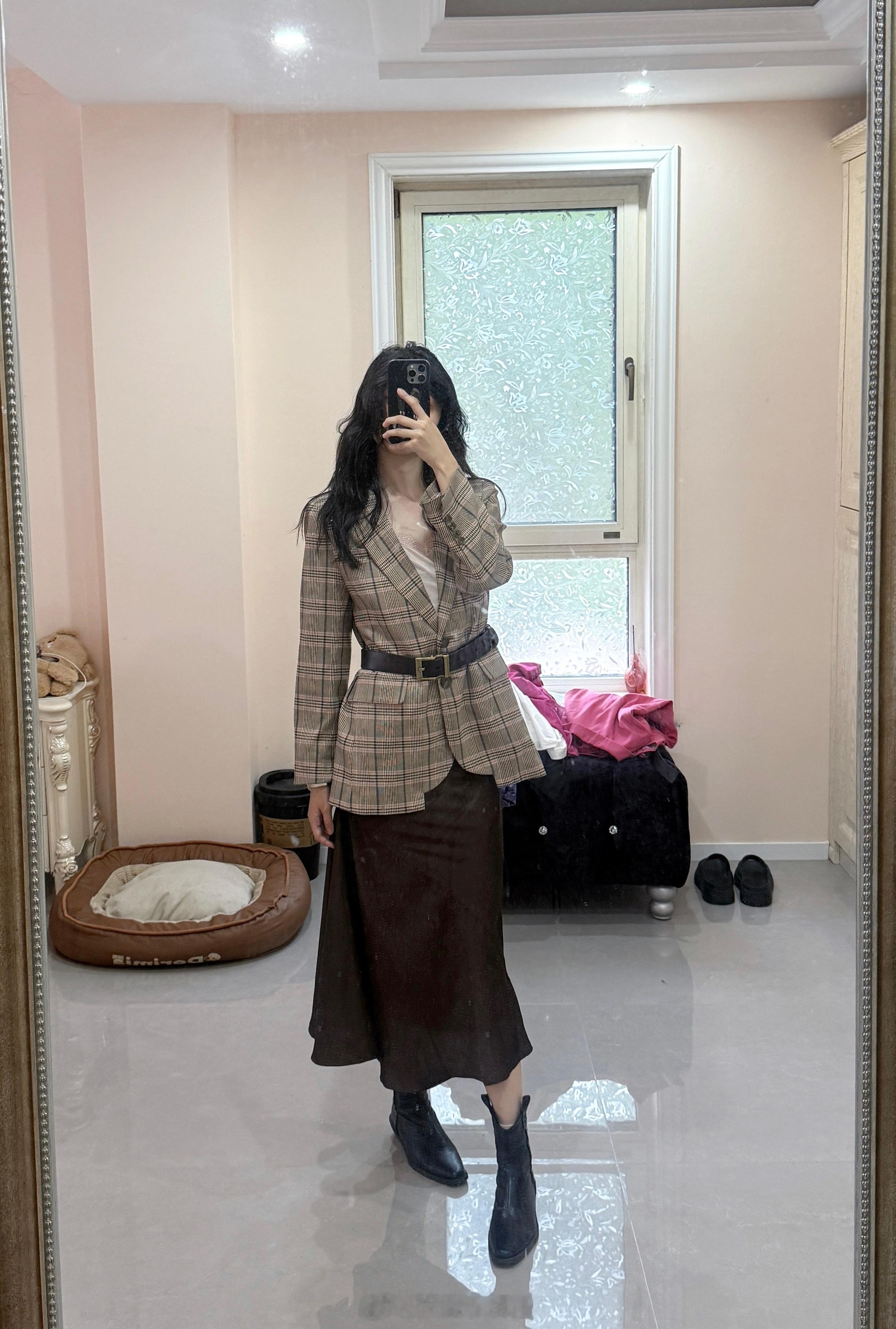 第一次被中式美学震撼到穿上具有中式年代风格衣服，感觉自己变了沉静、端庄是刻在DN